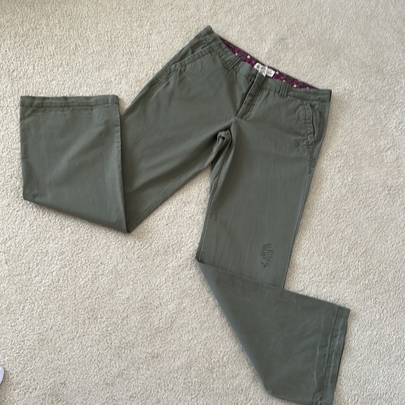 Super Cute Army Green Athletic Old Navy Ultra Low Rise Boot Pants Size 10 - Picture 3 of 13